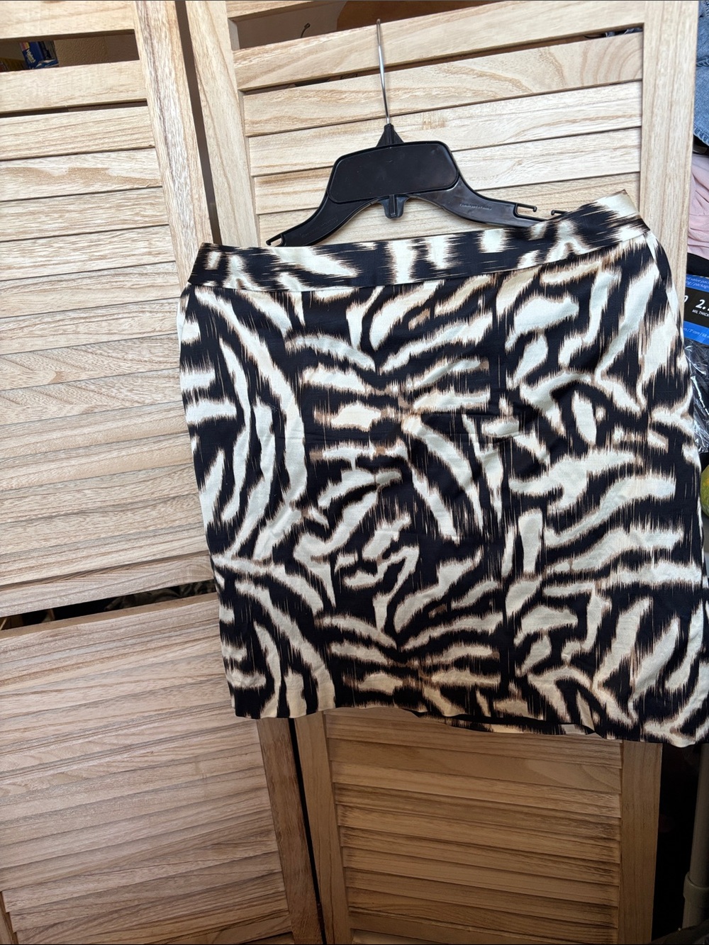 Ann Taylor Zebra-Print Mini Skirt — Black & Cream 12P